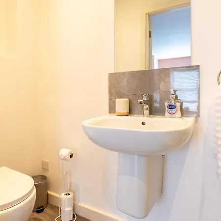 Stylish 1 Bed - Town Centre, 6 הרוגייט