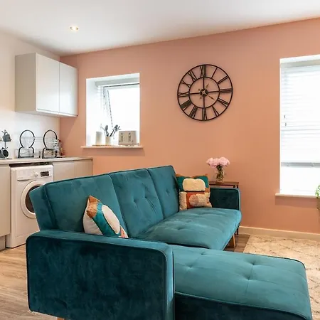 Stylish 1 Bed - Town Centre, 6 Apartment *